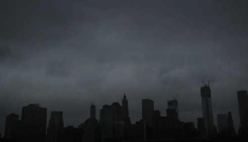 “桑迪”已致美國16人喪生 奧巴馬應(yīng)對風(fēng)暴危中有機(jī)