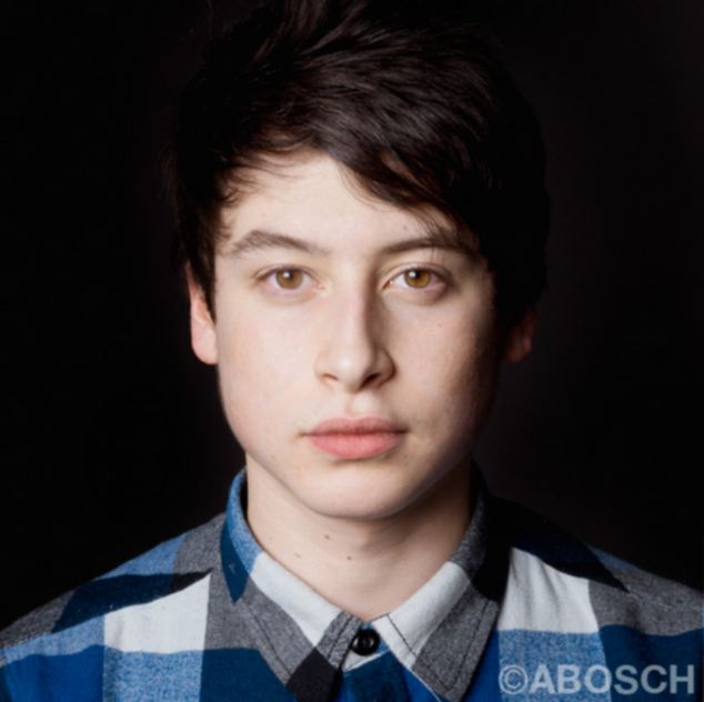 英17歲少年開發(fā)創(chuàng)意應(yīng)用 令新聞自動(dòng)“長話短說”獲李嘉誠賞識(shí)