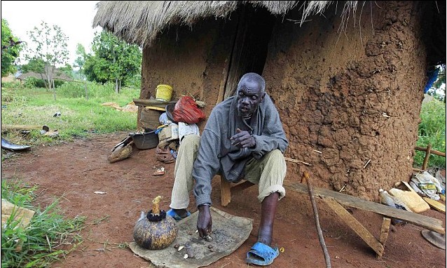 羅姆尼所創(chuàng)公司被爆偷稅上億美元 肯尼亞巫醫(yī)預(yù)測(cè)奧巴馬獲勝