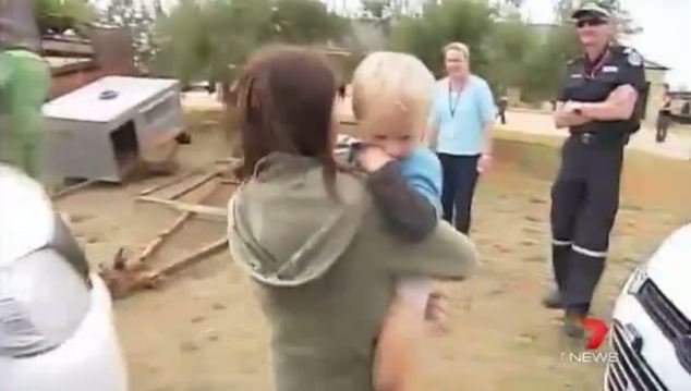 澳幼童雷雨天迷失叢林 忠犬守護(hù)14小時(shí)終得救