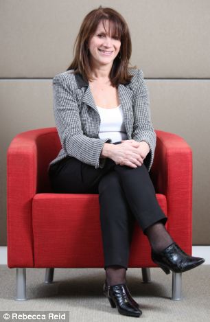 英國權(quán)威人士:男女仍不平等 生育妨礙女性事業(yè)發(fā)展