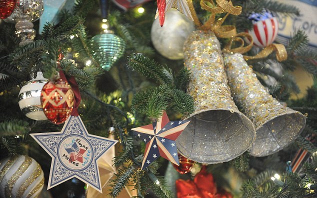 奧巴馬借推特對抗“財(cái)政懸崖” 白宮完成裝飾迎圣誕