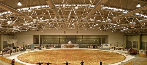 意大利廚師制作世界最大披薩 打破南非保持22年之久的紀(jì)錄