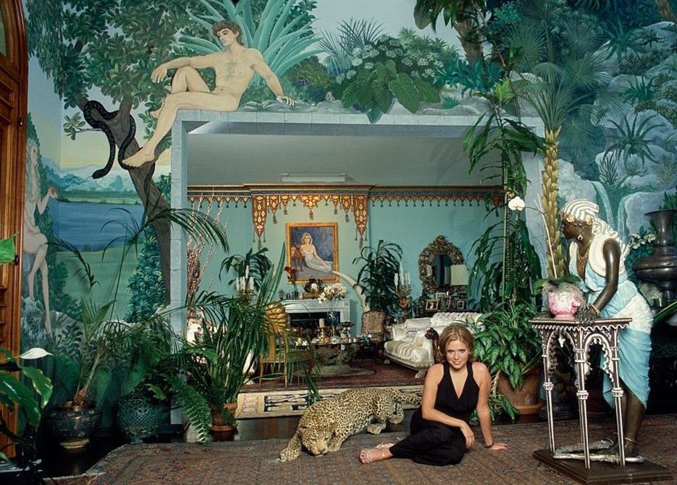 獅豹當(dāng)寵物、名畫做裝飾 揭秘墨西哥名媛“炫富生活”