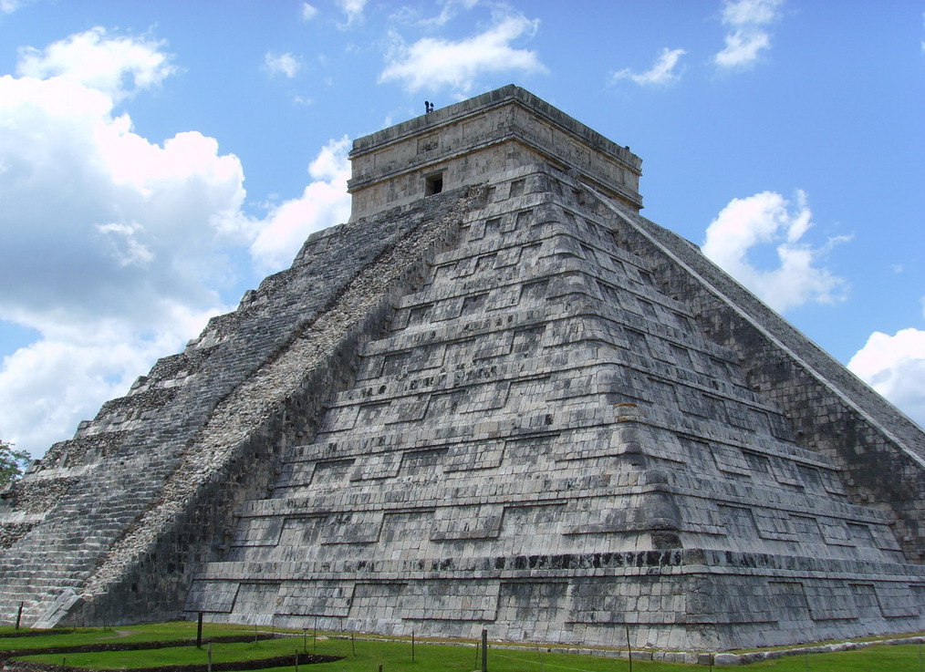 世界各地慶“劫后余生” 本地土著稱末日原是瑪雅新紀元