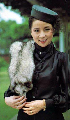 林鳳嬌昔日珍貴私照曝光 溫婉美麗惹人憐(組圖)