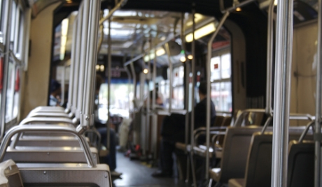 在公交車上秘密安裝“竊聽(tīng)器” 美國(guó)政府被指欲加強(qiáng)對(duì)民眾監(jiān)控