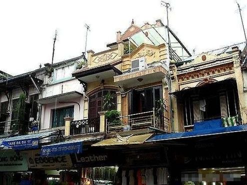 越南房?jī)r(jià)同樣驚人 看看這些美女如何買房