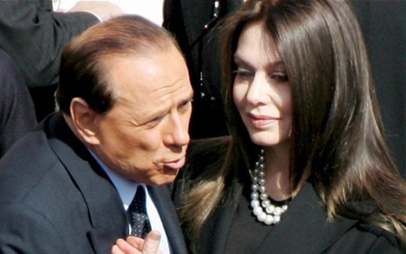 貝盧斯科尼達(dá)成離婚財(cái)產(chǎn)協(xié)議 日付前妻8萬(wàn)英鎊換自由