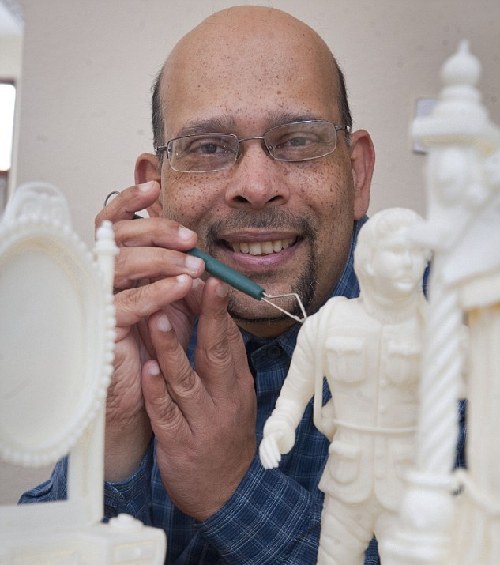 圖：超豪華勞斯萊斯及童話場景 黃油雕塑好看不許吃