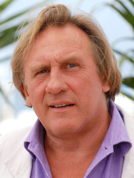 為保護(hù)大象 法“性感女神”威脅加入俄羅斯國籍