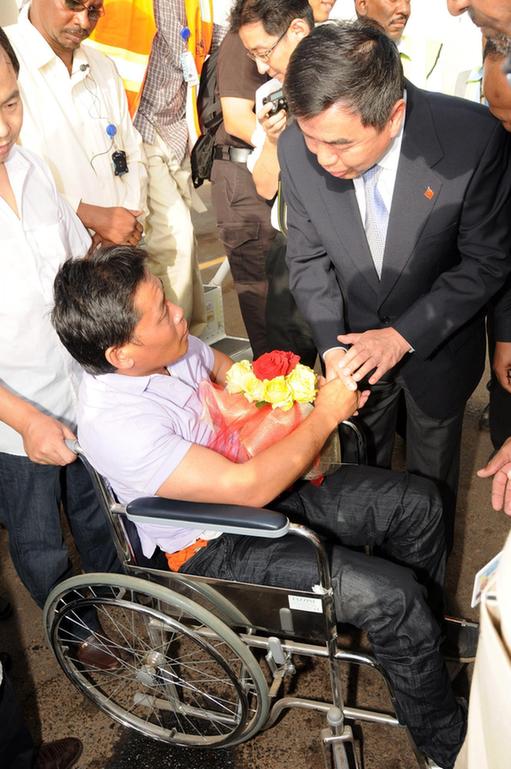 被劫持后獲釋的4名中國員工抵達(dá)喀土穆