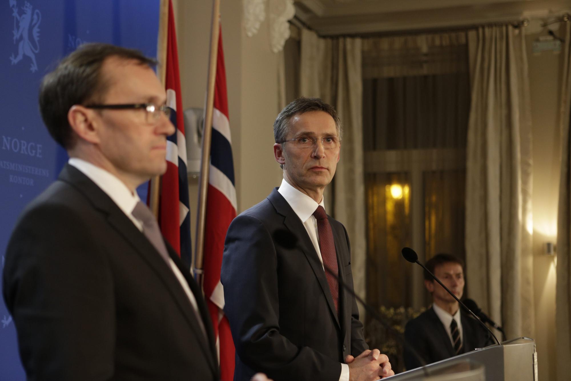 阿爾及利亞軍方發(fā)動空襲致數(shù)十人質(zhì)死亡 多國政府表示不滿