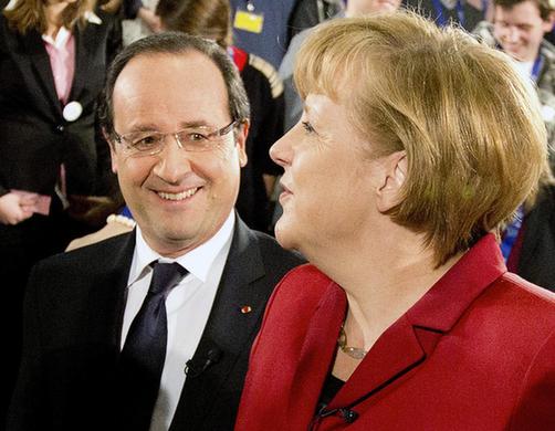 圖:德法兩國(guó)慶“金婚” 默克爾奧朗德“秀恩愛”