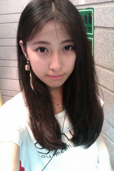 全國?；ㄅ判邪?清華女生酷似高圓圓
