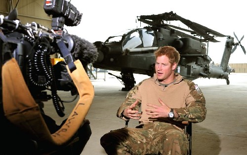 玩游戲、吃自助：哈里講述阿富汗戰(zhàn)場“愜意生活”