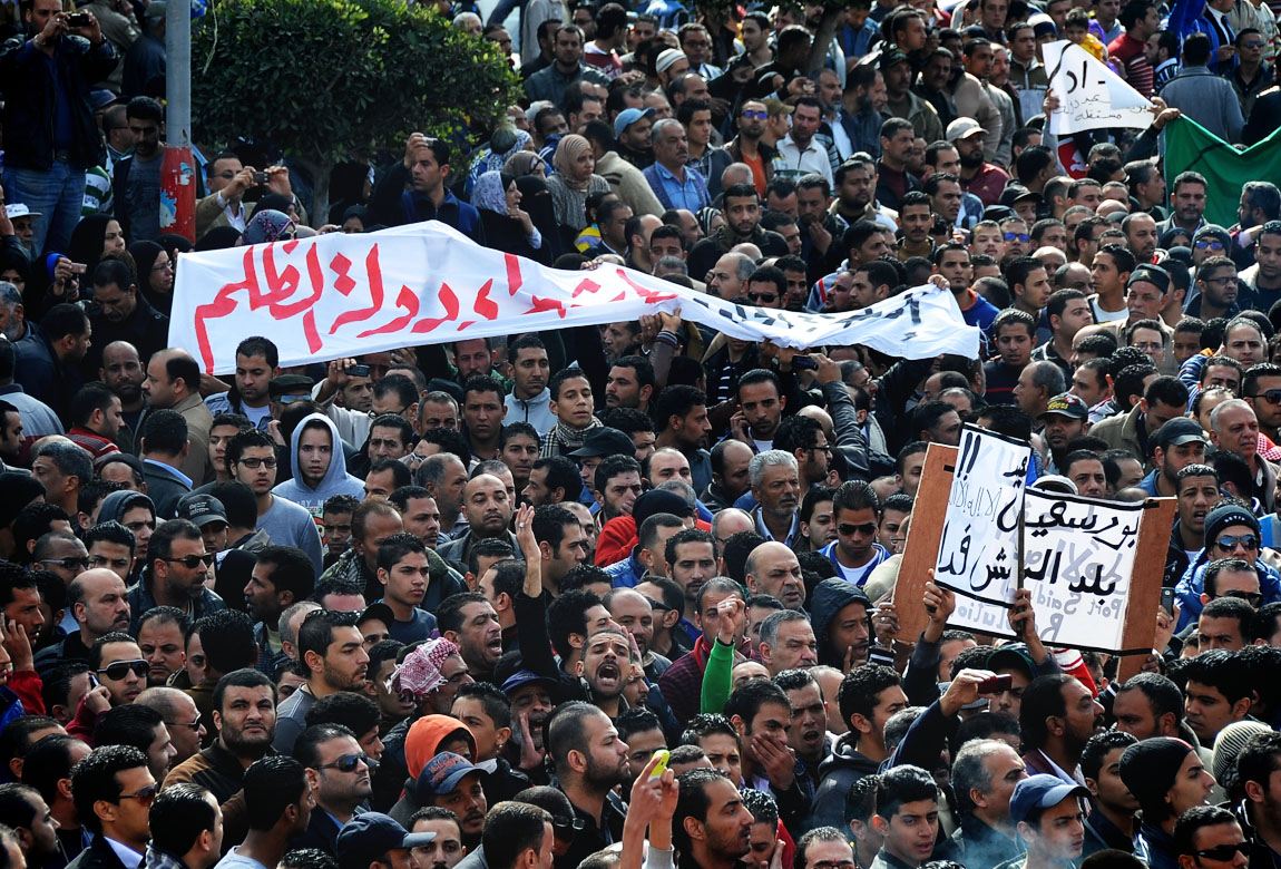 埃及三省進(jìn)入緊急狀態(tài) 總統(tǒng)邀請(qǐng)各政治派別舉行對(duì)話