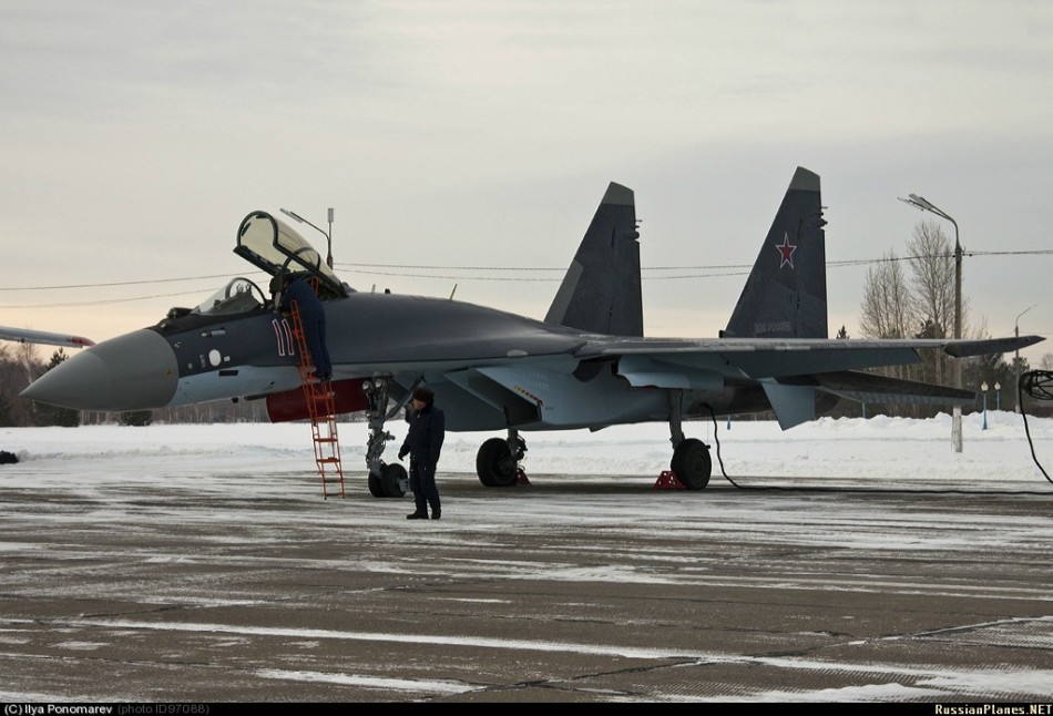 首見(jiàn)俄空軍蘇-35S滿外掛與T-50同場(chǎng)亮相