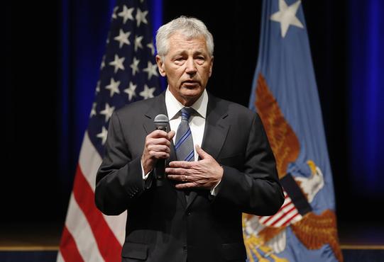 美國(guó)新任國(guó)防部長(zhǎng)查克·哈格爾宣誓就職