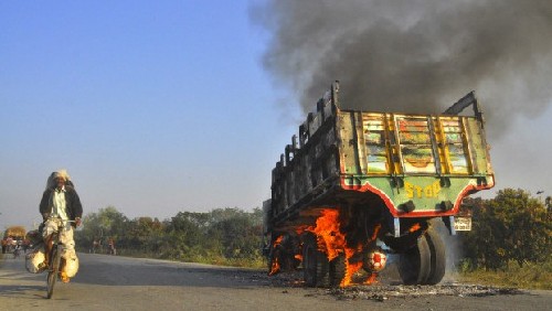 孟加拉國(guó)伊斯蘭領(lǐng)袖被判死刑引騷亂 已致死45人