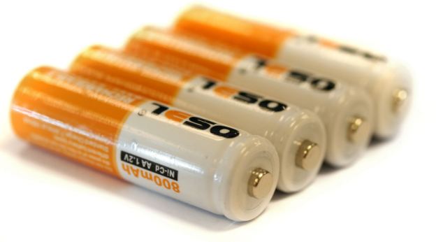 數(shù)秒內(nèi)完成手機充電!超級電容器或引發(fā)電池革命