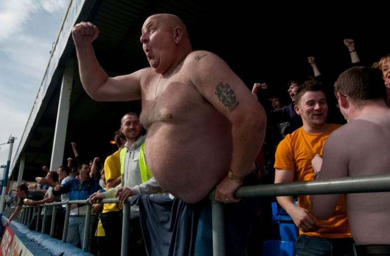 巴西為肥胖球迷設(shè)專座 承重250多公斤票價翻番