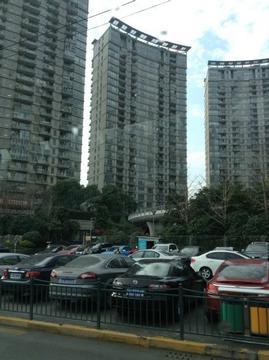 美國(guó)媒體人眼里的中國(guó)：差異難掩大國(guó)風(fēng)范