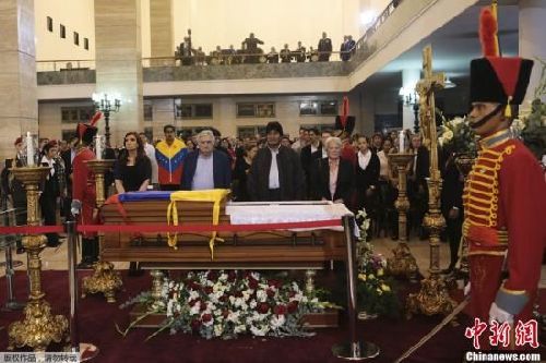 查韋斯遺體未及時處理 或無法長久保存供瞻仰