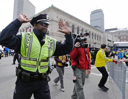 圖說波士頓馬拉松爆炸案 現(xiàn)場(chǎng)如人間地獄