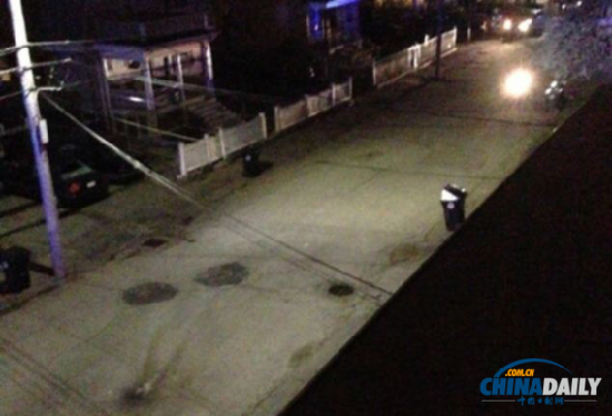 美居民拍下驚心動(dòng)魄槍?xiě)?zhàn) 爆炸案兩嫌犯與警方最后一搏