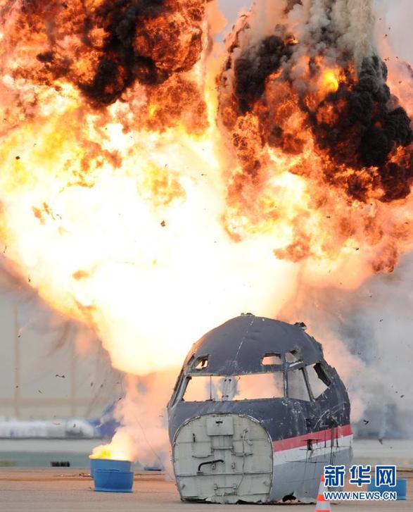 洛杉磯進(jìn)行空難應(yīng)急演練