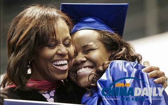 米歇爾畢業(yè)典禮大談夢(mèng)想 學(xué)校怕漏雨憂鼠患求生存