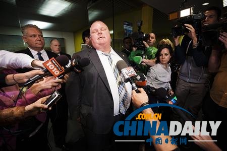 多倫多市長正深陷“吸毒門” 兩名助手突然辭職