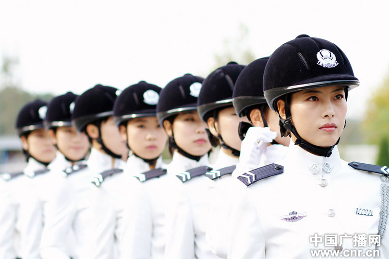 每匹馬養(yǎng)護(hù)成本2500元/月?探秘大連女騎警訓(xùn)練基地
