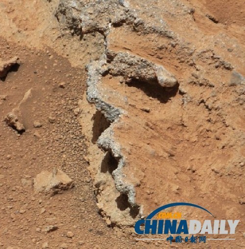 “好奇號”發(fā)現(xiàn)光滑鵝卵石 或證明火星曾存在河流