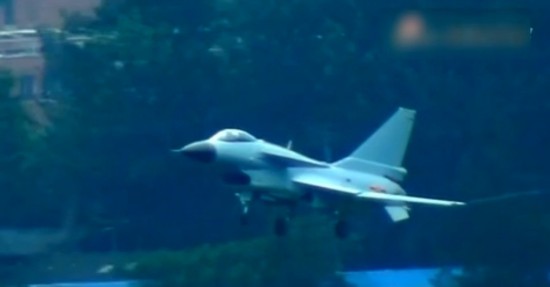 組圖：實拍多架殲-10出廠前震撼試飛