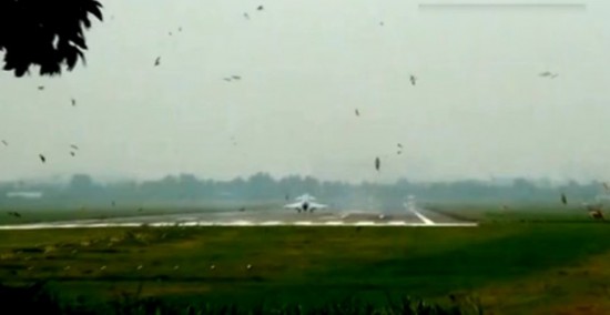 組圖：實拍多架殲-10出廠前震撼試飛