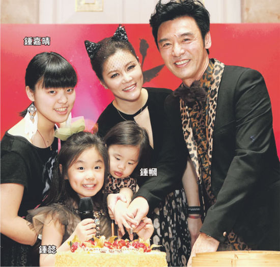 明星罕見全家福:周濤清新可人 吳尊全家俊男美女