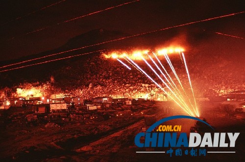 攝影師披露罕見越戰(zhàn)老照片 美軍全面出擊火光沖天