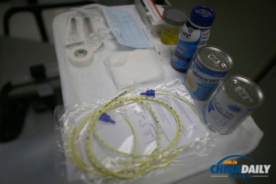 關塔那摩監(jiān)獄內(nèi)部照罕見曝光 強制喂食椅陰森恐怖