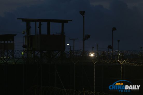 關(guān)塔那摩監(jiān)獄內(nèi)部照罕見(jiàn)曝光 強(qiáng)制喂食椅陰森恐怖