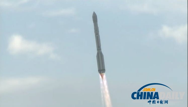 慘烈!實(shí)拍俄羅斯質(zhì)子M運(yùn)載火箭升空后失控爆炸