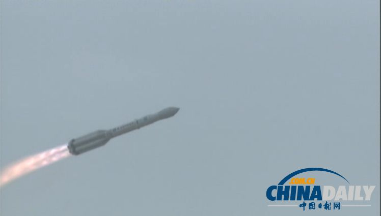 慘烈！實拍俄羅斯質(zhì)子M運載火箭升空后失控爆炸