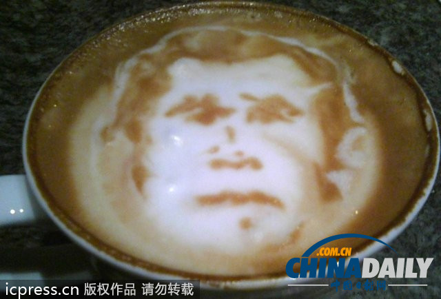 奇妙咖啡藝術(shù) 愛因斯坦向你吐舌賣萌