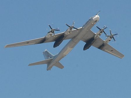 俄羅斯轟炸機飛臨日本海上空 日戰(zhàn)機緊急升空監(jiān)視