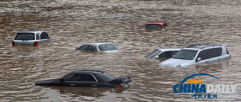 高清組圖:韓國首爾連日暴雨侵襲市民生活受影響