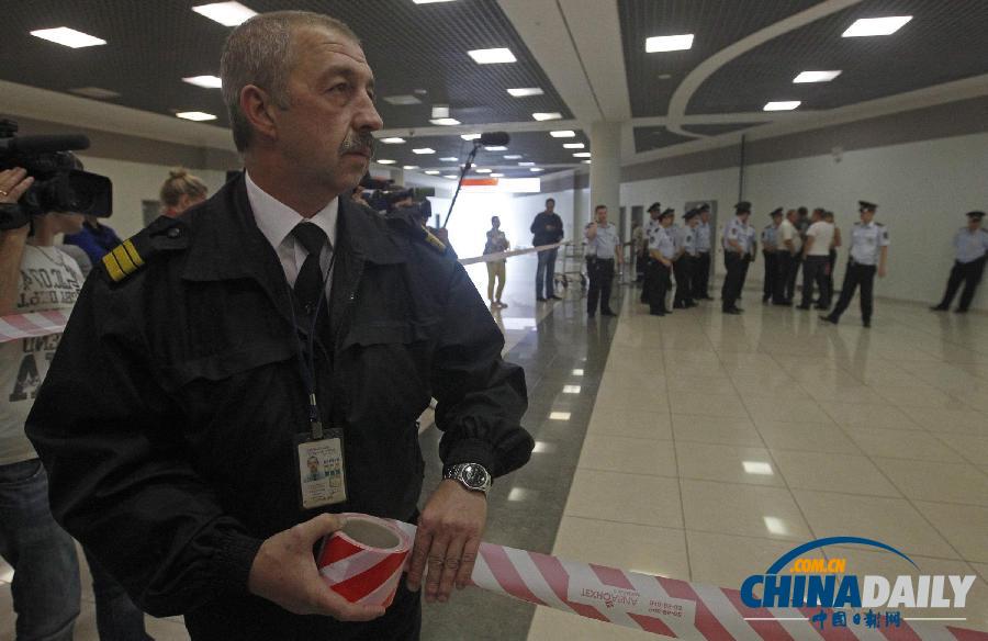 斯諾登據(jù)報(bào)獲入境許可 莫斯科機(jī)場(chǎng)部署相應(yīng)安保舉措