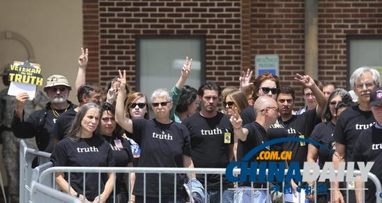 曼寧最高面臨136年監(jiān)禁 阿桑奇稱贊其為英雄