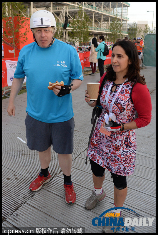 倫敦市長鮑里斯攜妻子參加自行車騎行活動（組圖）