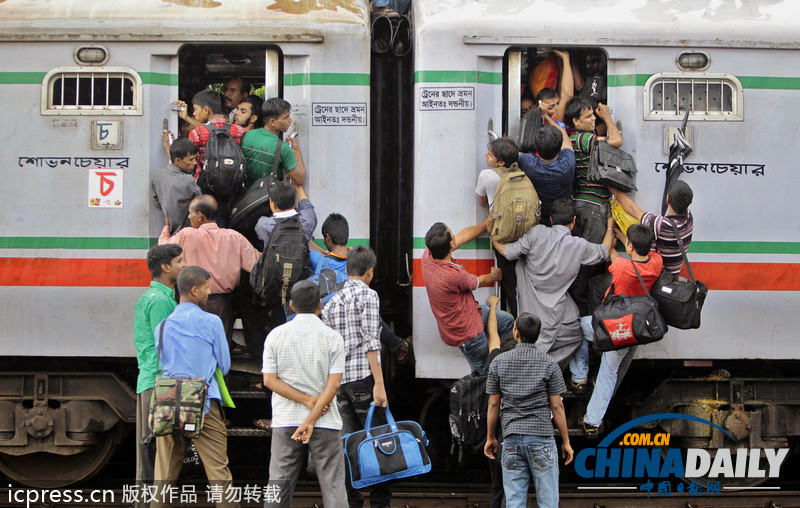 全球穆斯林慶祝開(kāi)齋節(jié)(高清組圖)